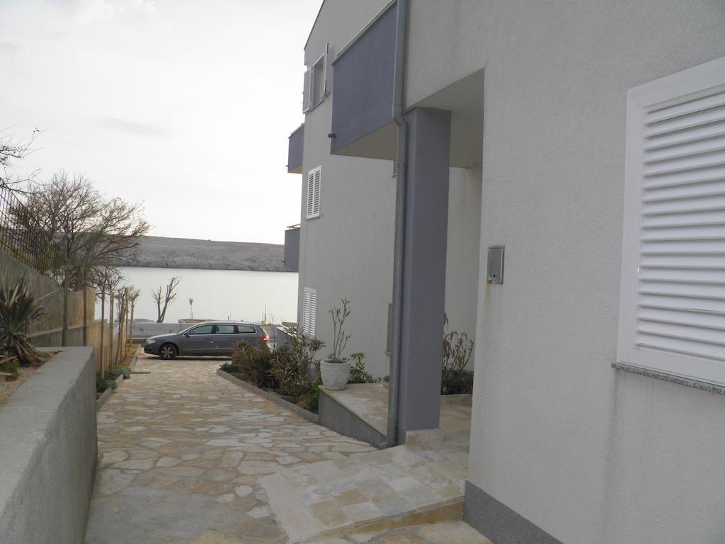 Apartments Perla Dinjiska Bagian luar foto