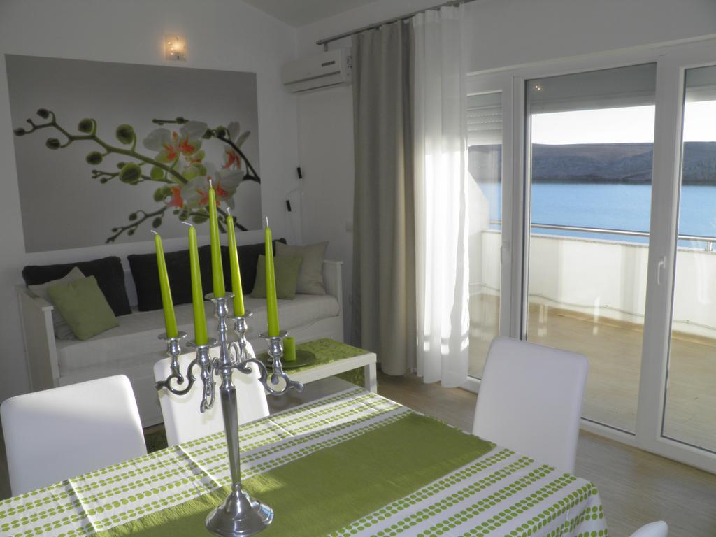 Apartments Perla Dinjiska Bagian luar foto