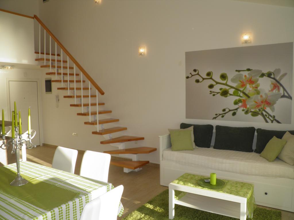 Apartments Perla Dinjiska Bagian luar foto